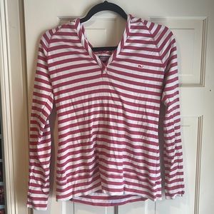 Vintage Vineyard Vines Hooded Shirt!!